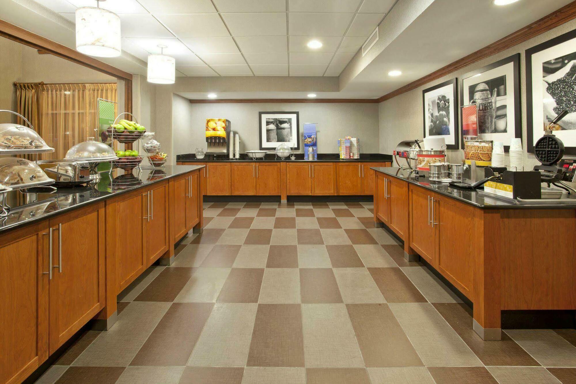 Hampton Inn & Suites Fort Worth-West-I-30 Екстериор снимка